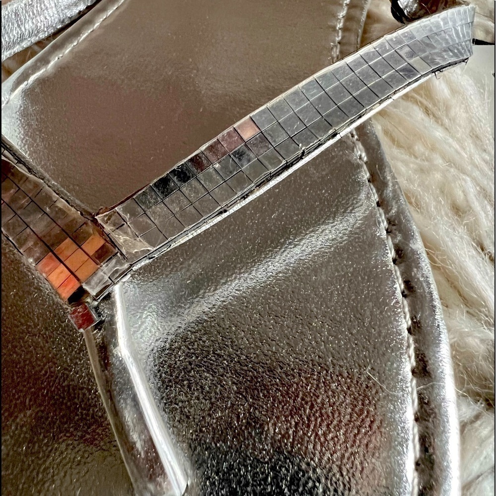 Sandals - Picture 2 of 3